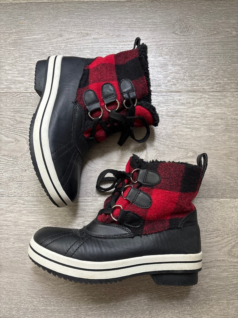 Madden Girl | Chill Red Buffalo Plaid Winter Snow Boots Size 6.5